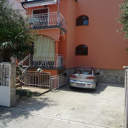 860e Apartman *